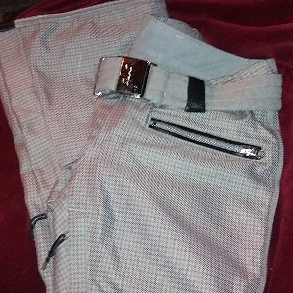 Holden snowboard pants with metal belt xs